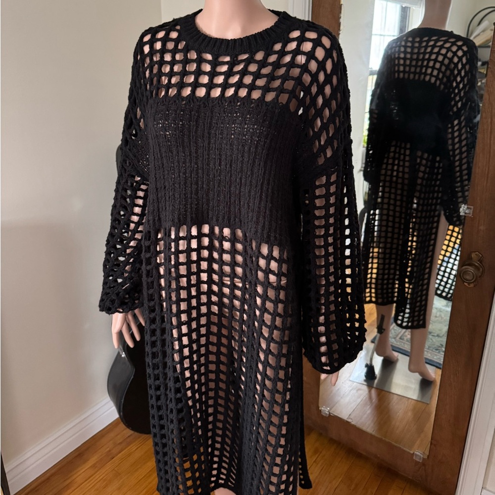 Kate Hewko Chunky Crochet Overlay